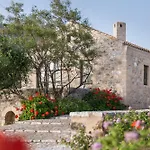 Tzokeika Traditional Settlement Casa de Férias *