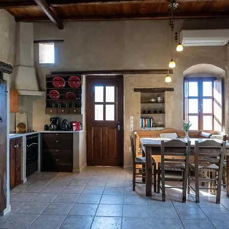 Tzokeika Traditional Settlement Holiday home *