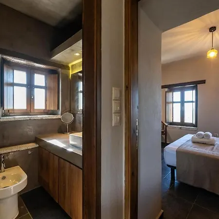 Tzokeika Traditional Settlement Nyaraló *