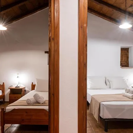 Tzokeika Traditional Settlement Ρίγκλια