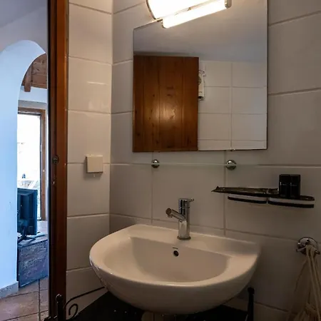 Tzokeika Traditional Settlement Nyaraló