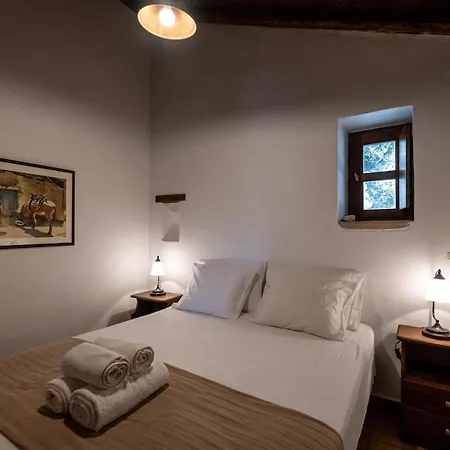 Tzokeika Traditional Settlement * Ρίγκλια