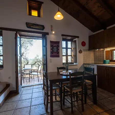 Tzokeika Traditional Settlement Ρίγκλια