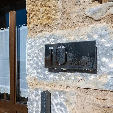 Tzokeika Traditional Settlement * Riglia