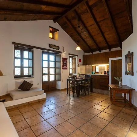 Tzokeika Traditional Settlement Vakantiehuis Riglia