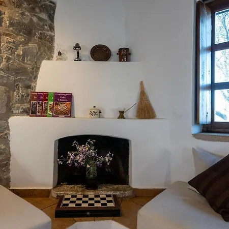 Tzokeika Traditional Settlement Holiday home *