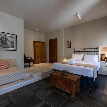 Nyaraló Tzokeika Traditional Settlement