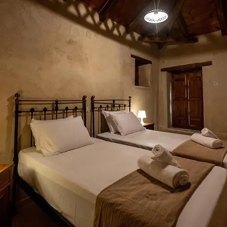 Tzokeika Traditional Settlement Nyaraló Rínglia