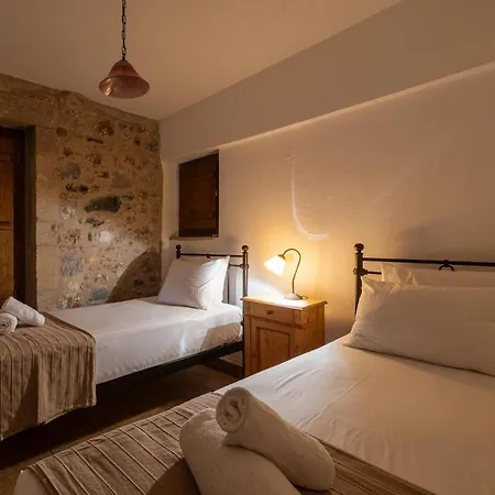 Tzokeika Traditional Settlement Ρίγκλια