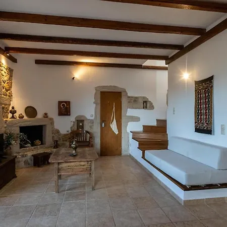 Vakantiehuis Tzokeika Traditional Settlement Riglia