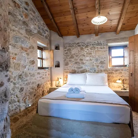 Dom wakacyjny Tzokeika Traditional Settlement Riglia