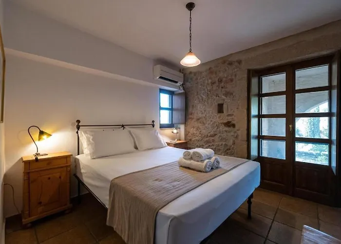 Tzokeika Traditional Settlement Feriehus *