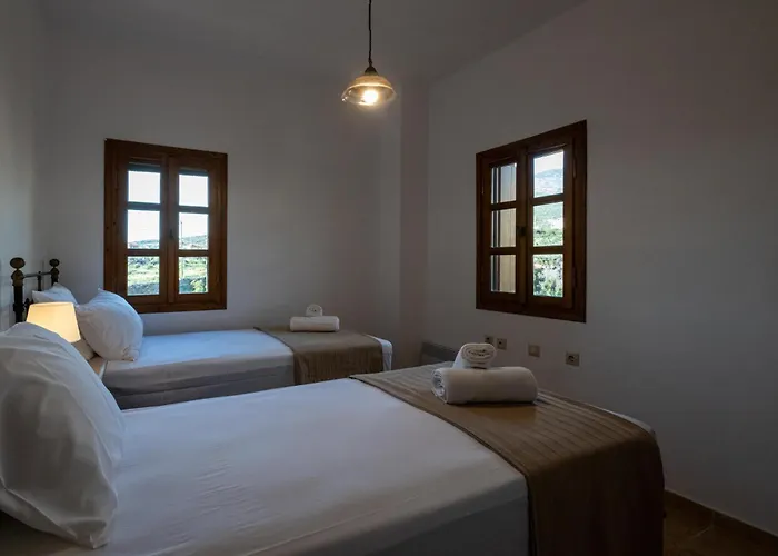 Tzokeika Traditional Settlement Feriehus Riglia