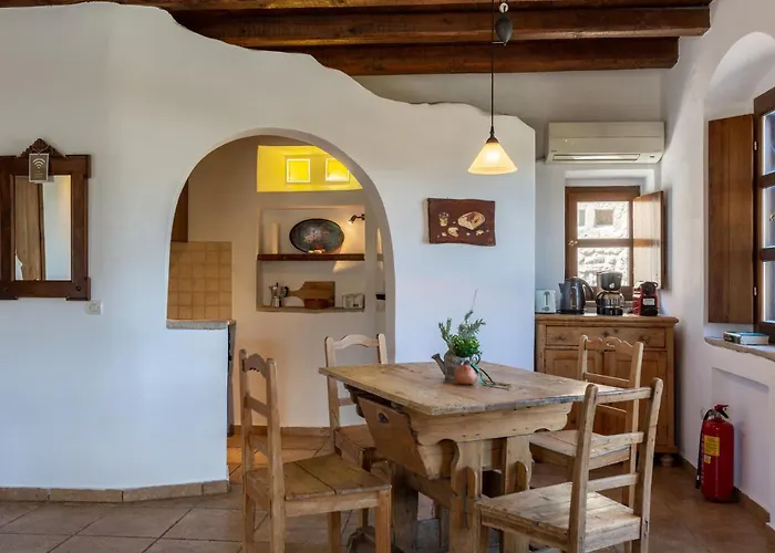 Vakantiehuis Tzokeika Traditional Settlement *