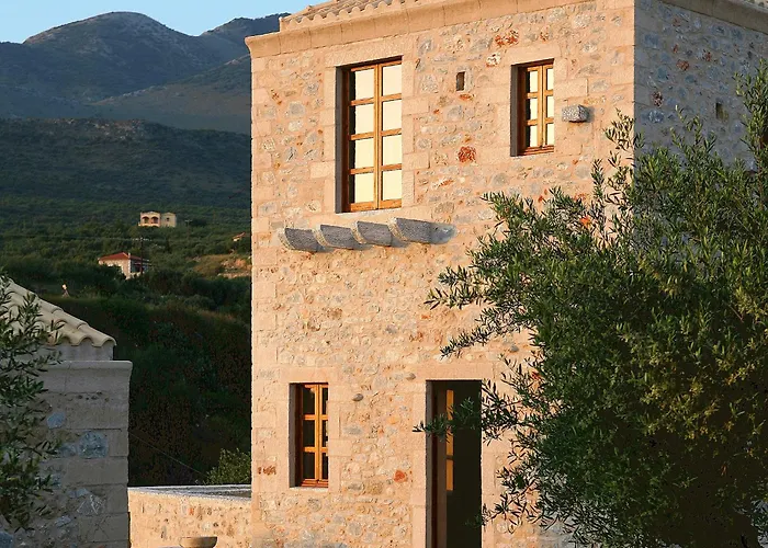 Tzokeika Traditional Settlement Feriehus Riglia